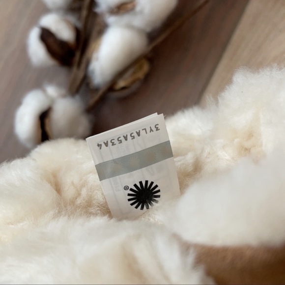 🌴🔆UGG- CLASSIC MINI TWIST BOOTS🔆🌴 - Picture 11 of 13